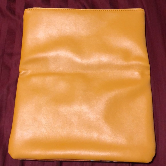 Purse - Picture 3 of 5